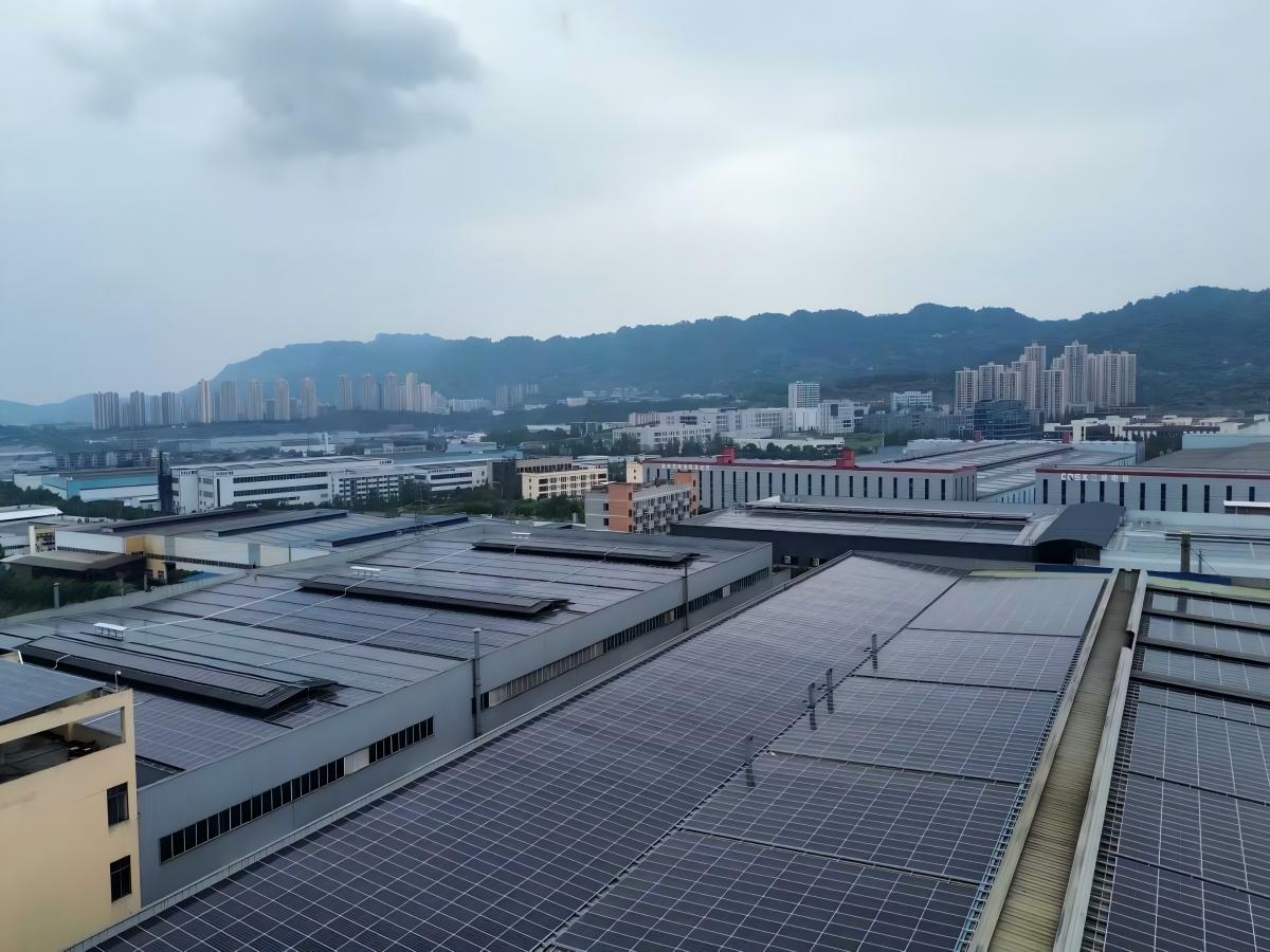 重慶典圣機(jī)械、冠群金屬